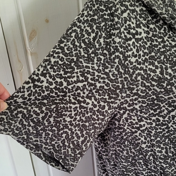 Talbots Cheetah Cowl Neck Shortsleeve Stretch Top - Picture 4 of 9